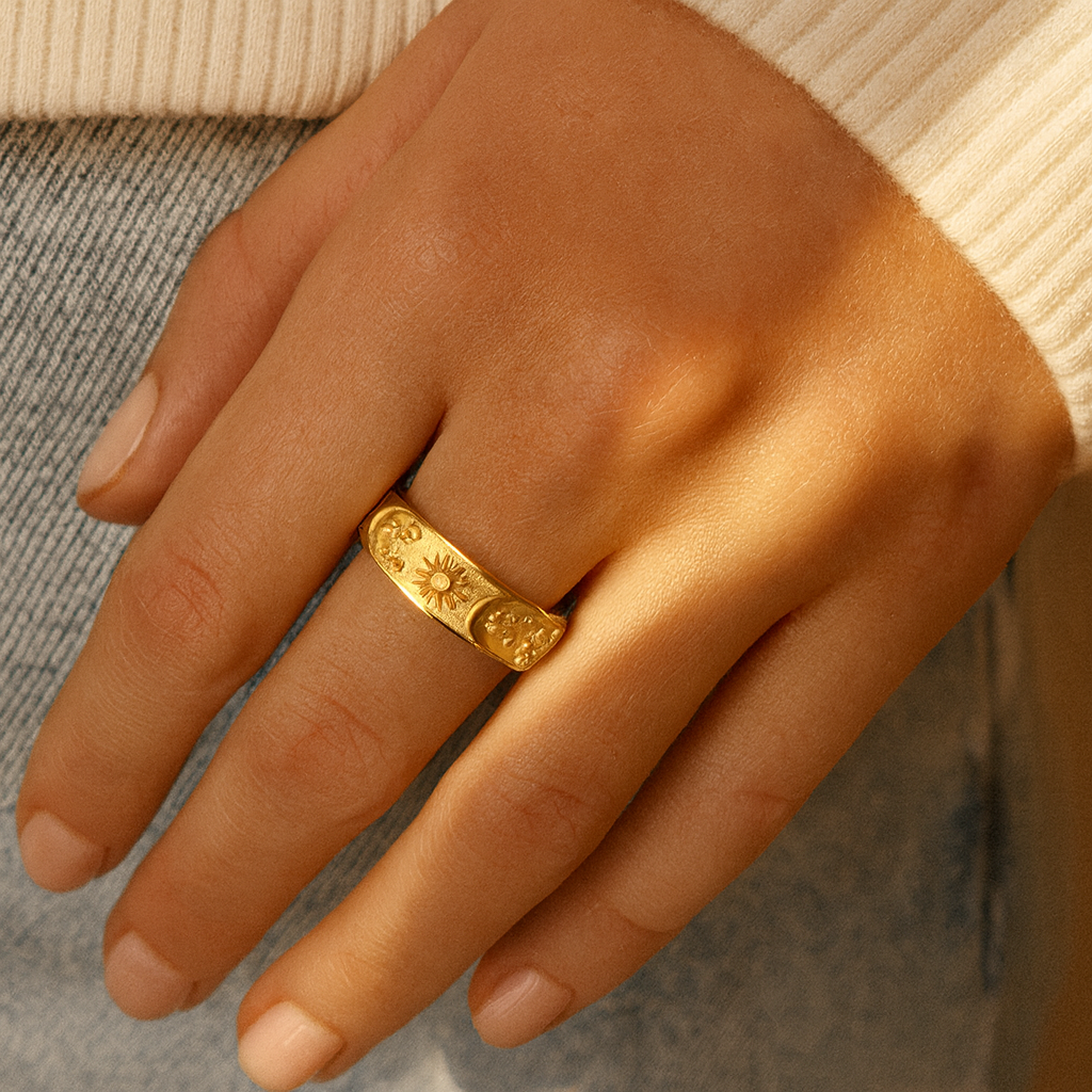 Solara Rotating Ring