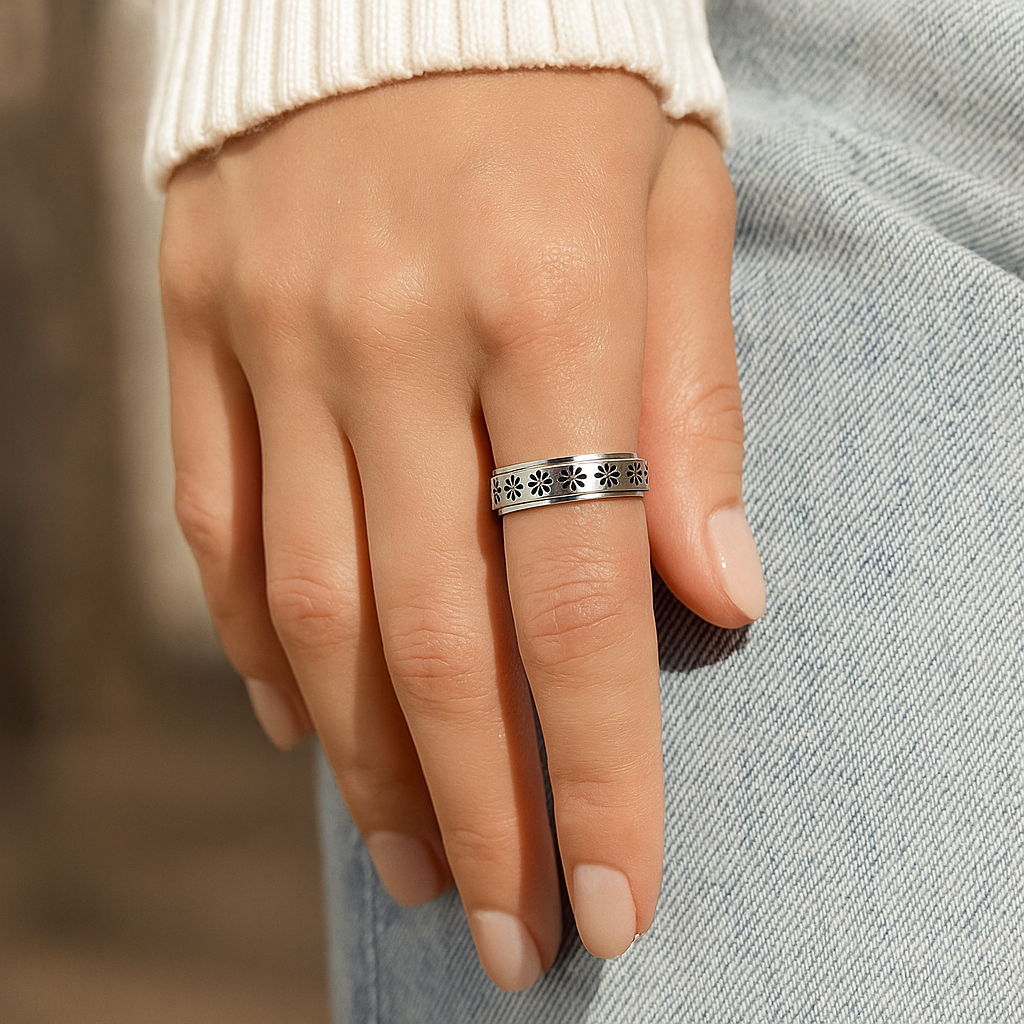 Bloom Rotating Ring