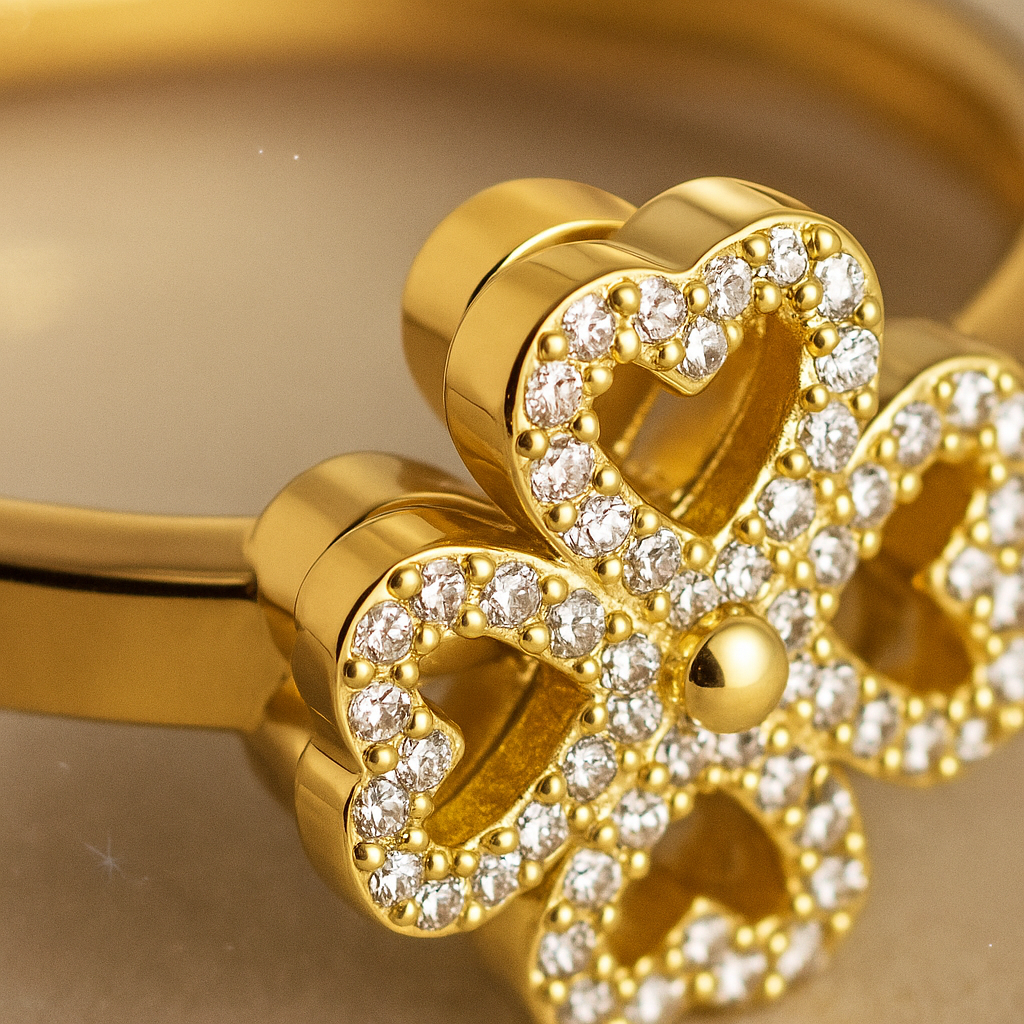 Clover Spinner Ring